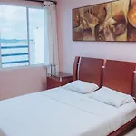 Espacioso Apartamento De 2 Habitaciones Con Excelente Vista Al Mar.