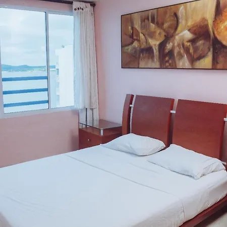 Espacioso Apartamento De 2 Con Excelente Vista Al Mar. Apartment